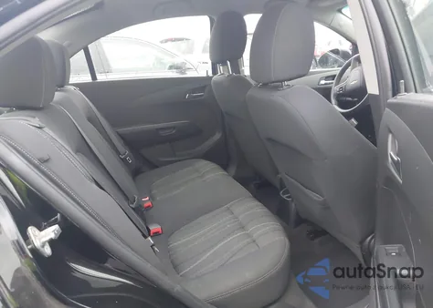 2016 Chevrolet Sonic Lt Manual from USA, damaged, VIN 1G1JD5SG8G4148313